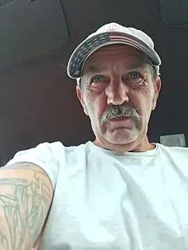 Snapshot of Hotbodyscottie chatting on 10, 5, 2026 Hotbodyscottie online show from 10, 5, 2026
