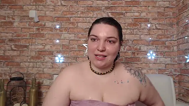 Amelia Kiss  online show from 8, 3, 2025