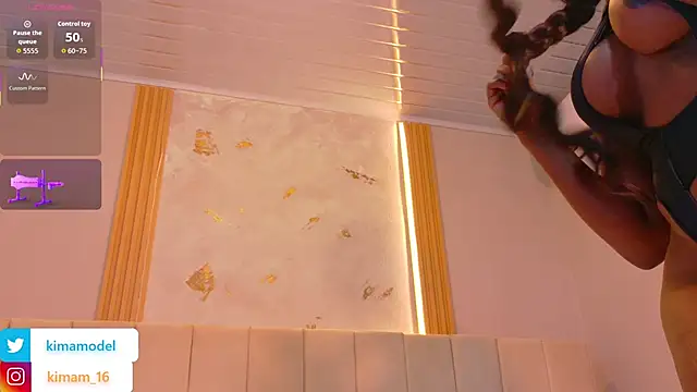 Snapshot of Kima1_ chatting on 10, 11, 2025 Kima1 online show from 10, 11, 2025