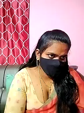 melina214 online show from 11, 1, 2025