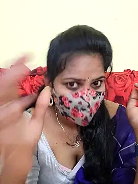 melina214 online show from 15, 4, 2026