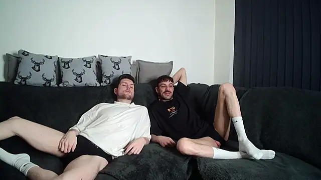 twotwinkhusbandss online show from 5, 2, 2026