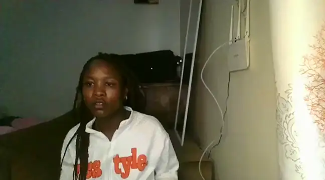 Snapshot of Sonnia_ chatting on 8, 12, 2024 Sonnia online show from 8, 12, 2024