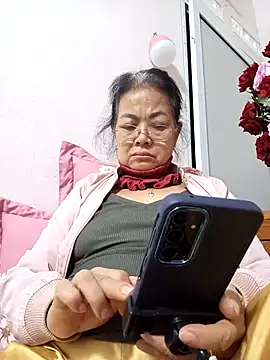 Hotestlove online show from 4, 2, 2026