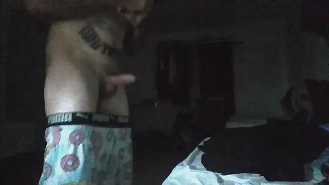 Snapshot of Crackkers chatting on 15, 10, 2025 Crackkers online show from 15, 10, 2025