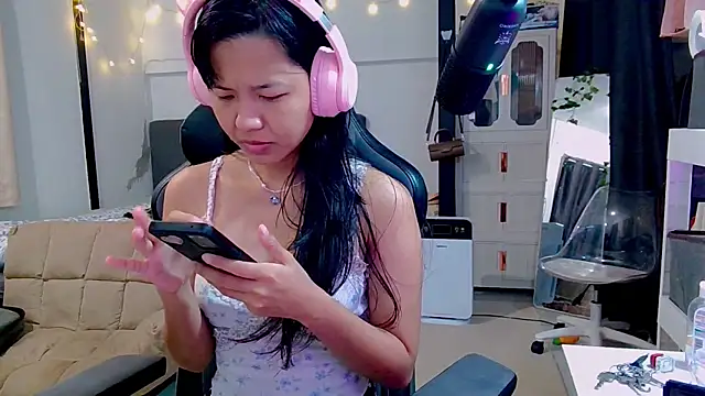 Kana G online show from 18, 2, 2025