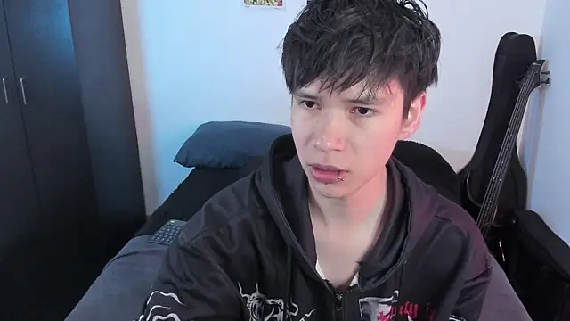 Aventure Twinks online show from 27, 6, 2026