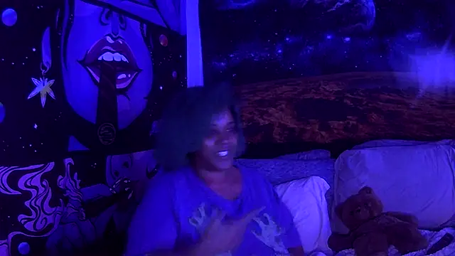 Snapshot of AutumnHart chatting on 5, 1, 2025 AutumnHart online show from 5, 1, 2025