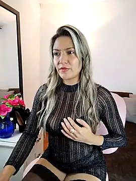 Snapshot of valeriahunter1 chatting on 4, 3, 2025 valeriahunter1 online show from 4, 3, 2025