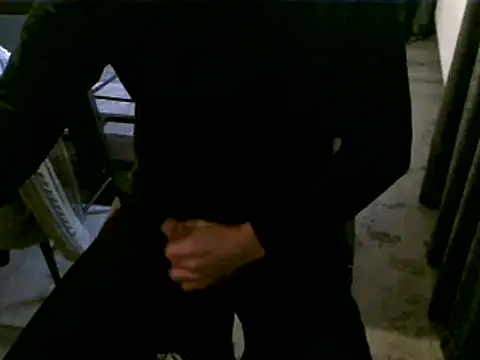 Snapshot of hornyman18cm39 chatting on 29, 12, 2024 hornyman18cm39 online show from 29, 12, 2024