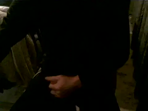 Snapshot of hornyman18cm39 chatting on 5, 1, 2025 hornyman18cm39 online show from 5, 1, 2025