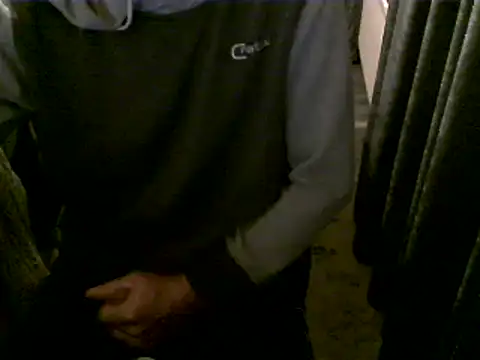 Snapshot of hornyman18cm39 chatting on 4, 3, 2025 hornyman18cm39 online show from 4, 3, 2025