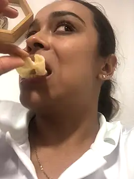 JuanaSimons online show from 17, 10, 2025