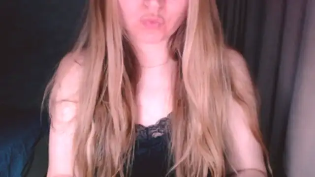 fiona cute 2 online show from 11, 5, 2026