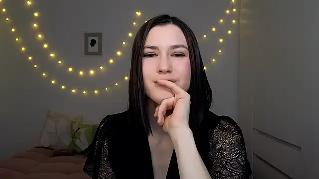 AliciaNewell online show from 20, 5, 2026