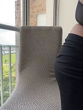 Snapshot of MrsFoucher chatting on 25, 9, 2025 MrsFoucher online show from 25, 9, 2025