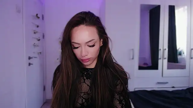 Snapshot of KaylaLaine chatting on 1, 11, 2025 KaylaLaine online show from 1, 11, 2025