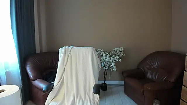 Snapshot of KaylaLaine chatting on 14, 2, 2026 KaylaLaine online show from 14, 2, 2026