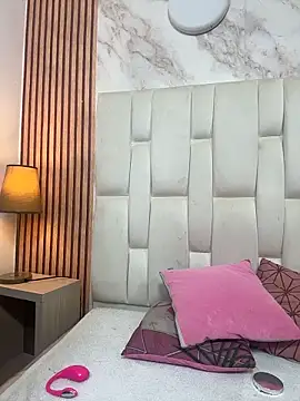 Hannagarces online show from 1, 12, 2025