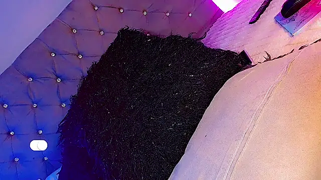 Ashlycuute online show from 20, 12, 2024