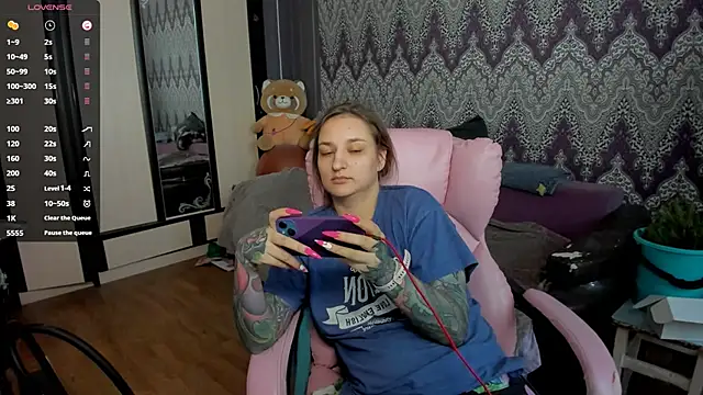 Snapshot of AlexRacc00n chatting on 21, 1, 2025 AlexRacc00n online show from 21, 1, 2025