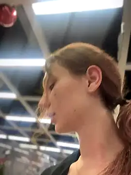 QuitieLia online show from 25, 10, 2025