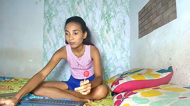 Snapshot of luciana_daza chatting on 25, 9, 2025 luciana daza online show from 25, 9, 2025