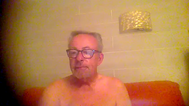 tuggy59 online show from 22, 10, 2025