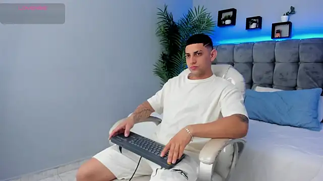 Alex cute77 online show from 21, 3, 2026