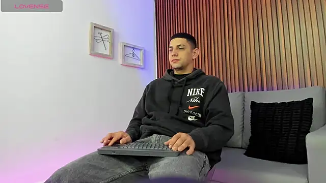 Alex cute77 online show from 8, 4, 2026