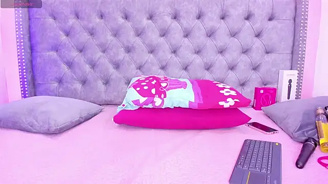 Sofia Girl  online show from 11, 9, 2025