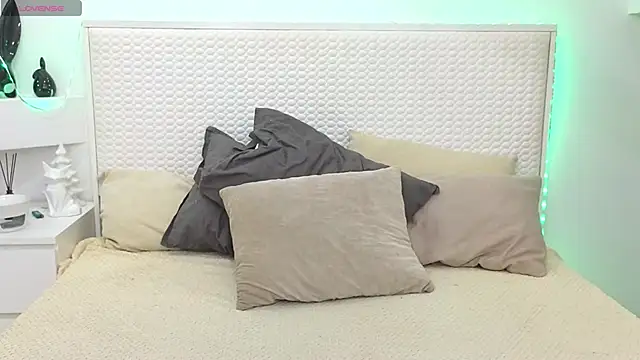 Snapshot of Eva_Rogers_ chatting on 11, 12, 2024 Eva Rogers online show from 11, 12, 2024