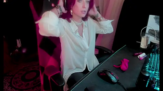 Snapshot of astarrot chatting on 28, 10, 2025 astarrot online show from 28, 10, 2025