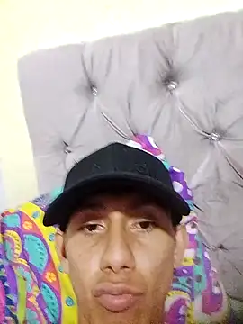 Snapshot of Sexy_boy1215 chatting on 29, 10, 2025 Sexy boy1215 online show from 29, 10, 2025