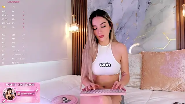 Gabbyy  online show from 12, 6, 2026