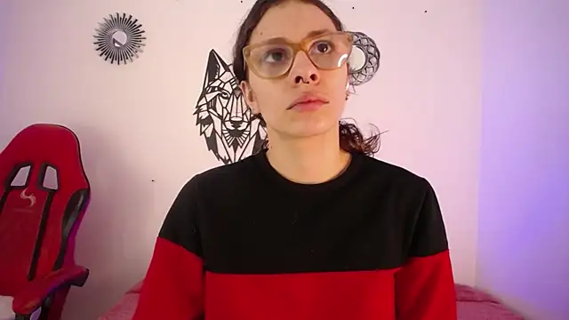 Snapshot of Katy_Van chatting on 4, 11, 2025 Katy Van online show from 4, 11, 2025