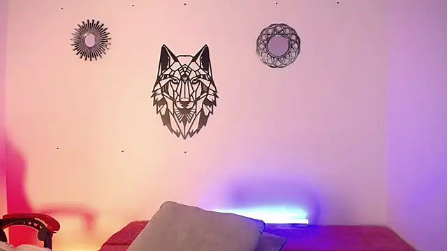 Snapshot of Katy_Van chatting on 11, 11, 2025 Katy Van online show from 11, 11, 2025