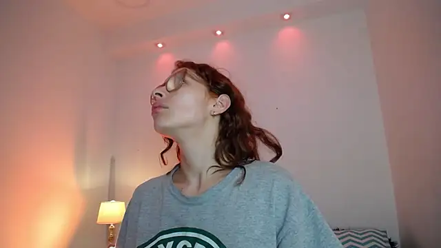 Snapshot of Katy_Van chatting on 20, 11, 2025 Katy Van online show from 20, 11, 2025