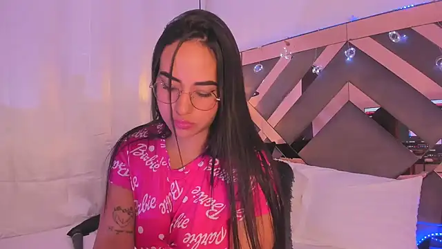 Snapshot of anniesweet02 chatting on 14, 3, 2025 anniesweet02 online show from 14, 3, 2025