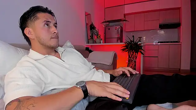 Chriskyle  online show from 27, 11, 2025