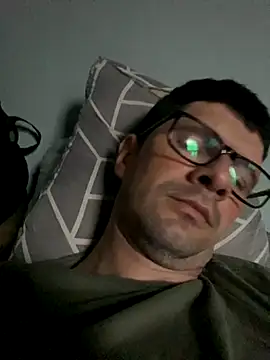 Juliano2289 online show from 3, 10, 2025