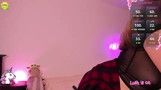 EvaUniporn online show from 14, 10, 2025