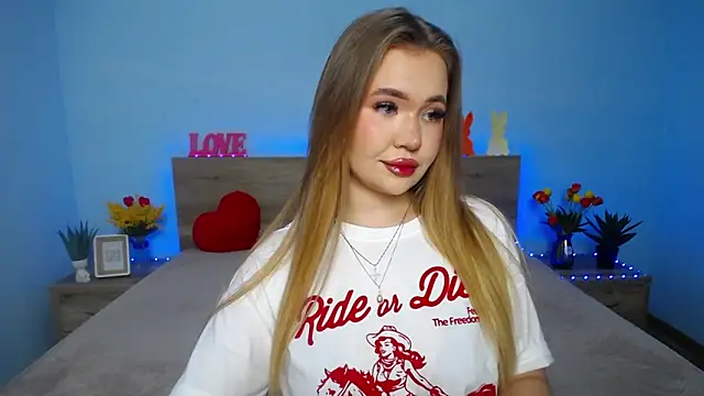 Snapshot of StacyYellig chatting on 11, 3, 2025 StacyYellig online show from 11, 3, 2025