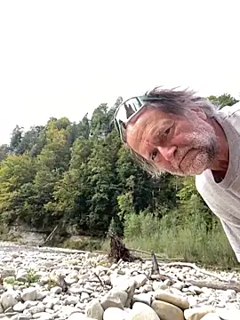 artXhibitor online show from 7, 10, 2025