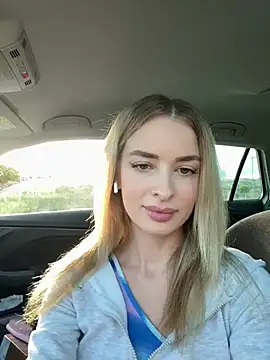 EvieEvans online show from 9, 3, 2025