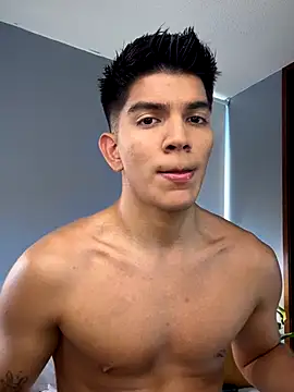 santiago 01 online show from 10, 11, 2025