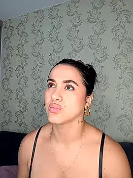 Snapshot of Bella_Fior chatting on 12, 6, 2026 Bella Fior online show from 12, 6, 2026