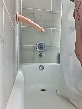 Snapshot of chillmfrs chatting on 4, 11, 2025 chillmfrs online show from 4, 11, 2025