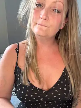 HoneyBluex online show from 20, 5, 2026