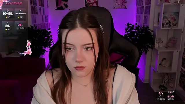 CoralineKeyns online show from 10, 3, 2025